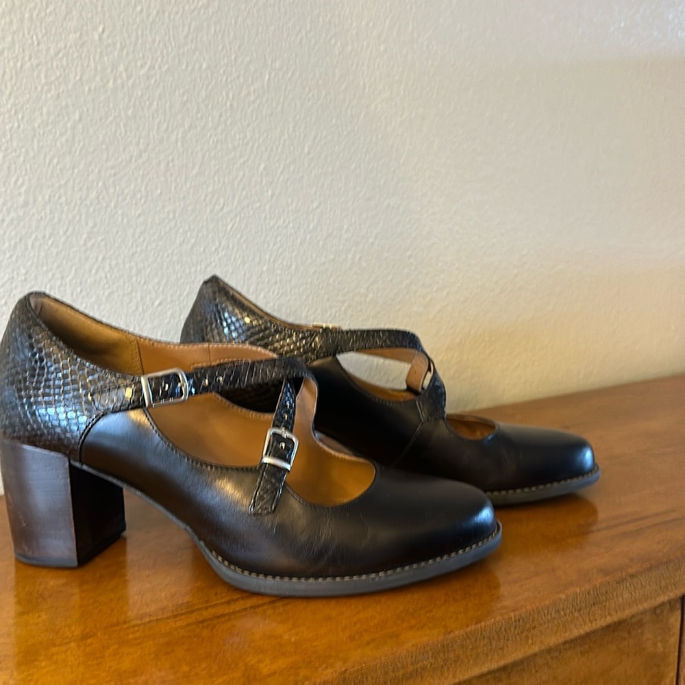 Comfortable and beautiful pumps by Clarks